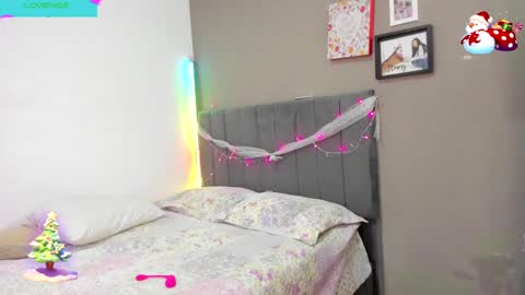 Snapshot of jhacky_sweet chatting on 12/27/24, 11:10 jhackelin My independent account online show from 12/27/24, 11:10