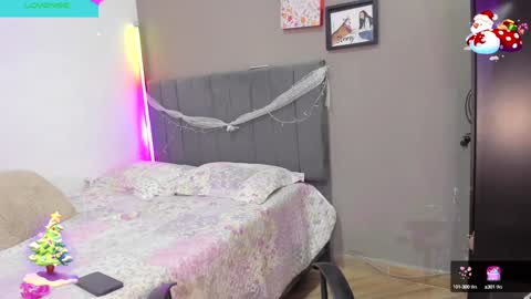 Snapshot of jhacky_sweet chatting on 12/29/24, 12:20 jhackelin My independent account online show from 12/29/24, 12:20