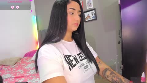 Snapshot of jhacky_sweet chatting on 02/09/25, 02:49 jhackelin My independent account online show from 02/09/25, 02:49