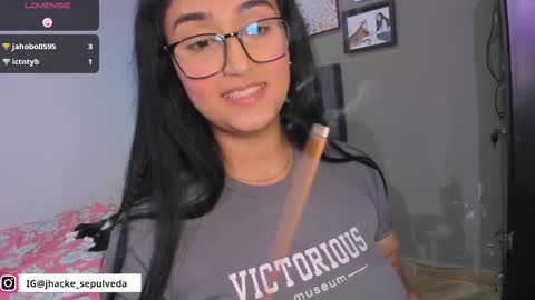 Snapshot of jhacky_sweet chatting on 02/25/25, 01:41 jhackelin My independent account online show from 02/25/25, 01:41