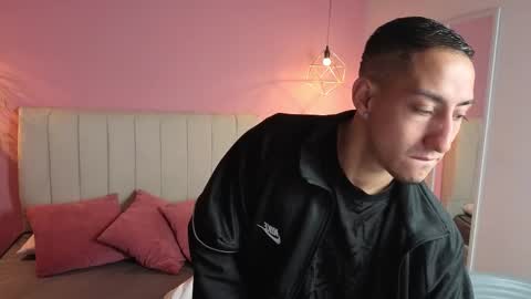 Snapshot of jhan_vassilis chatting on 03/17/26, 10:40 Jhan online show from 03/17/26, 10:40