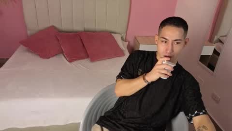 Snapshot of jhan_vassilis chatting on 03/24/26, 02:11 Jhan online show from 03/24/26, 02:11