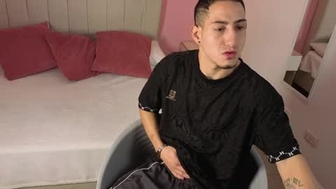 Snapshot of jhan_vassilis chatting on 04/07/26, 11:10 Jhan online show from 04/07/26, 11:10