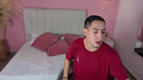 Snapshot of jhan_vassilis chatting on 04/11/26, 07:45 Jhan online show from 04/11/26, 07:45