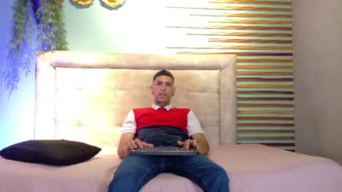 Snapshot of jharol_cardona chatting on 07/04/26, 01:23 Jharol online show from 07/04/26, 01:23