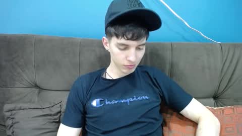 Jheampiero online show from 11/22/25, 01:43