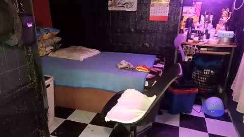 jherry26 online show from 10/03/25, 02:25