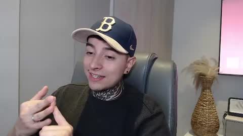 Jhoan Saenz online show from 08/07/26, 03:19
