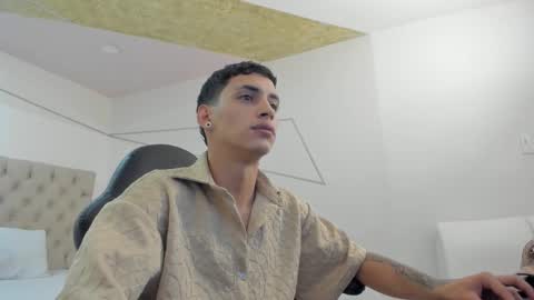 jhoanleandro online show from 09/18/25, 03:52