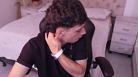 jhoanleandro online show from 03/24/26, 06:18