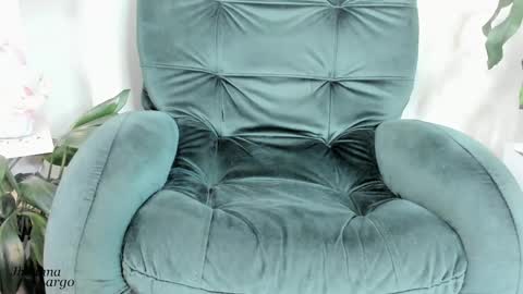  Jhoanna Largo  online show from 02/05/25, 10:55