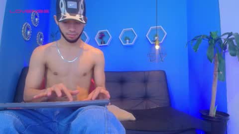 jhon_malo online show from 10/23/25, 03:39