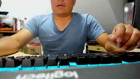 jhonatan_morales_s online show from 10/16/25, 04:46