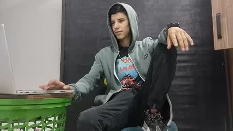 jhon online show from 12/09/24, 09:39