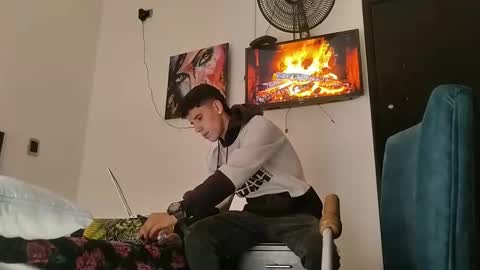 jhon online show from 01/01/25, 07:21