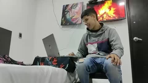 jhon online show from 02/08/25, 09:57