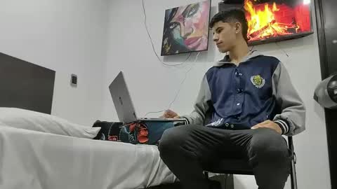 jhon online show from 02/12/25, 04:23