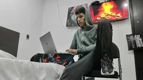 jhon online show from 02/13/25, 02:45