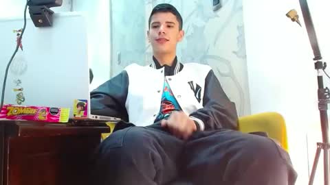 jhon online show from 10/16/25, 02:29