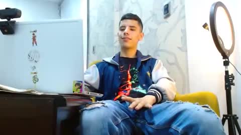 jhon online show from 11/07/25, 08:03