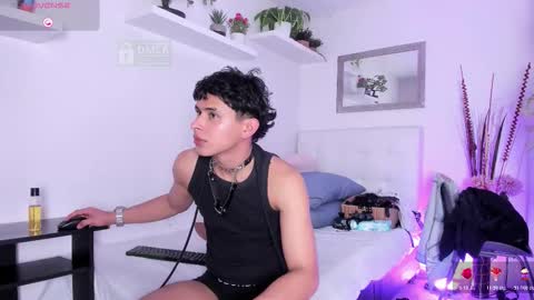 JHONNATHAN online show from 03/17/26, 09:18