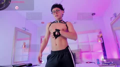 JHONNATHAN online show from 04/07/26, 07:58