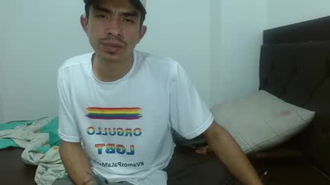 jhonny_k online show from 02/19/26, 03:46