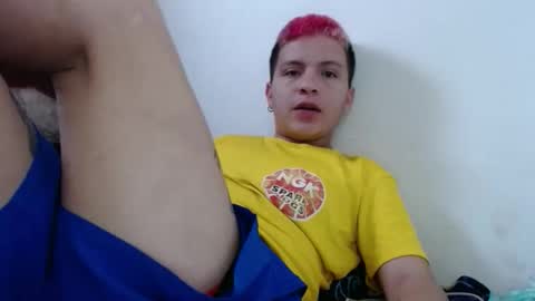 Snapshot of jhonvargas6969 chatting on 12/16/25, 04:12 jhon online show from 12/16/25, 04:12