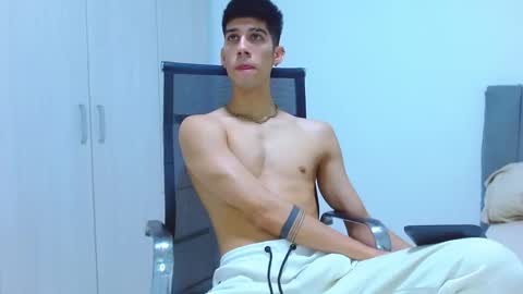 jhony_sex3 online show from 10/10/25, 07:07