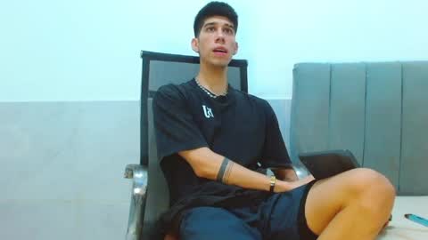 jhony_sex3 online show from 04/05/26, 11:46