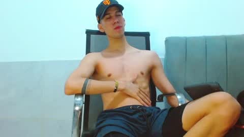 jhony_sex3 online show from 05/05/26, 06:21