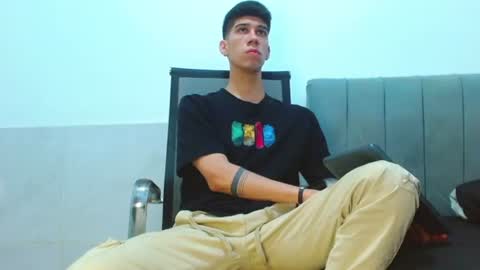 jhony_sex3 online show from 07/11/26, 09:12