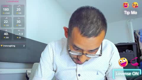 Jhony Alzate online show from 01/30/25, 03:33