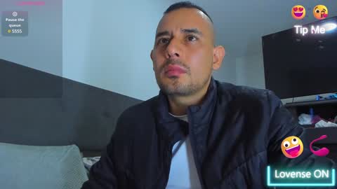 Jhony Alzate online show from 02/03/25, 01:30