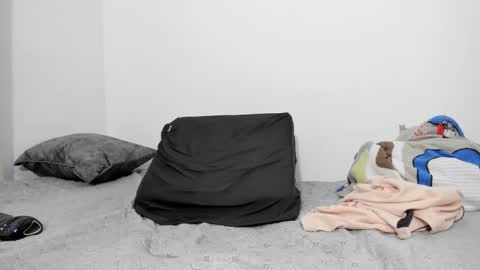 Snapshot of jhosuamensex chatting on 02/19/25, 04:34 JOSE online show from 02/19/25, 04:34