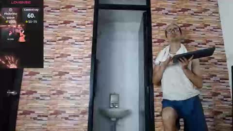 jhosuamoore2 online show from 11/04/25, 12:26