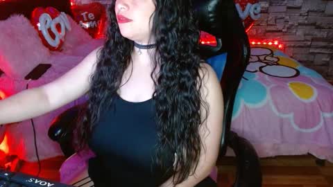 Jhulia online show from 12/16/25, 08:58