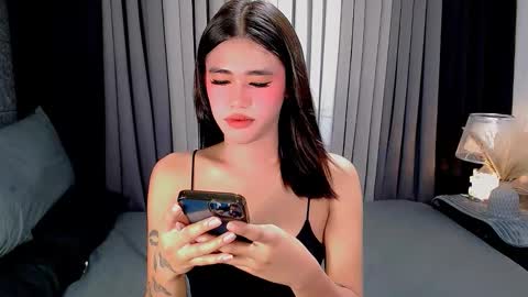 julie online show from 10/08/25, 02:53