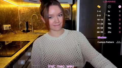 Snapshot of jiaalisaa chatting on 11/18/25, 04:22 Lisa I would really appreciate it if you could help me achieve 88 thumbs up favorite patterns 38457588 online show from 11/18/25, 04:22