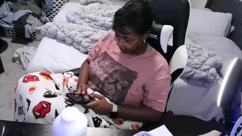 goldenbaby online show from 09/20/25, 01:50