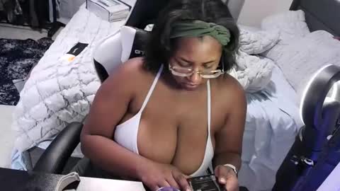 goldenbaby online show from 11/09/25, 02:10