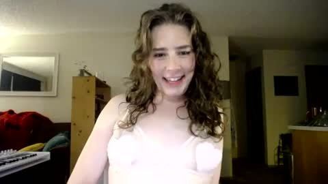 Snapshot of jillpillpdx chatting on 06/22/26, 11:18 Jill Pill online show from 06/22/26, 11:18