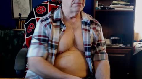 Snapshot of jimikb chatting on 02/23/25, 05:07 Jim online show from 02/23/25, 05:07