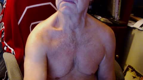 Snapshot of jimikb chatting on 09/28/25, 06:19 Jim online show from 09/28/25, 06:19