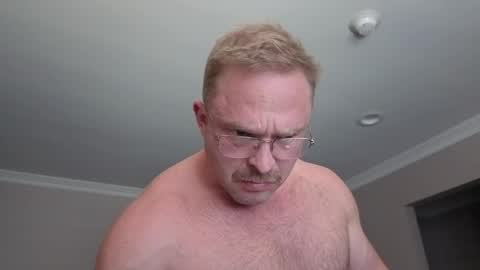 TravelingMassageGuy online show from 03/26/26, 11:54