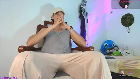 Jimm  Independent Model  online show from 11/10/25, 12:53