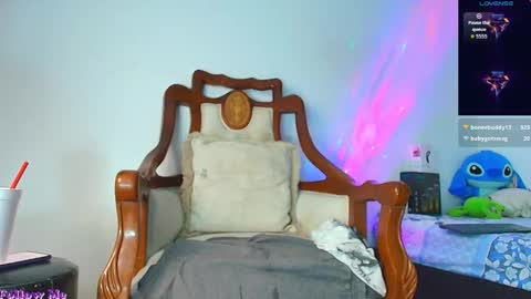 Jimm  Independent Model  online show from 12/15/25, 02:38