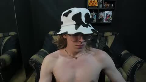 JinnBook online show from 02/26/25, 05:53