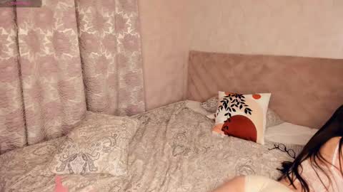 Snapshot of jinny_garland chatting on 02/11/25, 09:35 Jinny online show from 02/11/25, 09:35