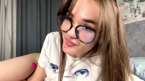 Snapshot of jinny_garland chatting on 10/12/25, 06:18 Jinny online show from 10/12/25, 06:18